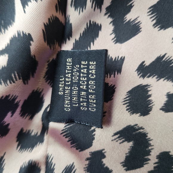 St. John large womens leather jacket. - Picture 3 of 8